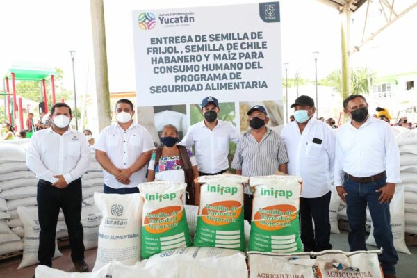 Tras el paso de “Grace”, productores agrícolas continúan recibiendo el apoyo del Gobernador Mauricio Vila Dosal para sembrar de nuevo sus tierras