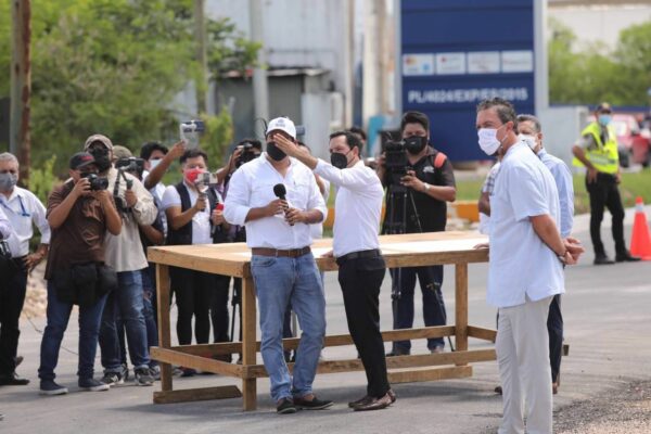 Supervisa el Gobernador Mauricio Vila Dosal las obras de infraestructura y las nuevas unidades de la ruta de transporte periférico “Va y Ven”