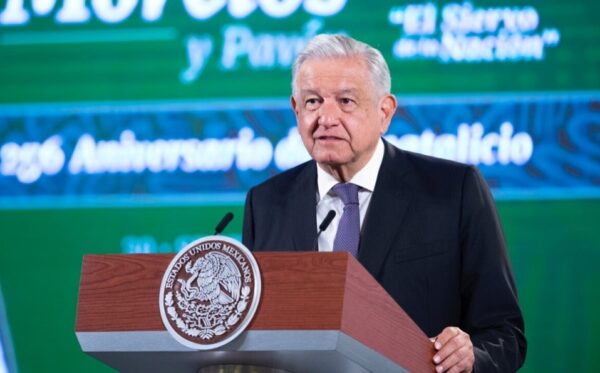 No se justifica que el gobierno federal ahorre, y los gobiernos estatales y municipales gasten en cosas superfluas: AMLO