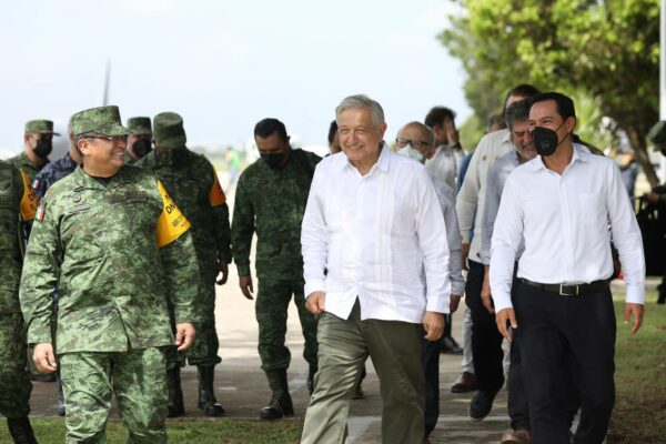 El Gobernador Mauricio Vila Dosal y el presidente Andrés Manuel López Obrador dan seguimiento al proyecto del Tren Maya en Yucatán
