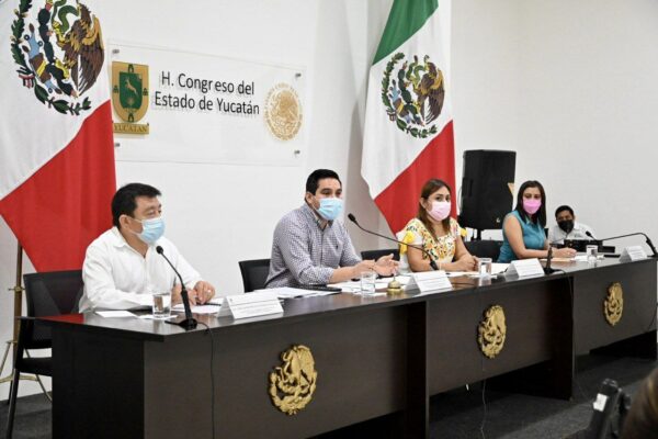 Entregan en tiempo y forma el Proyecto de Presupuesto del Congreso al Ejecutivo Estatal