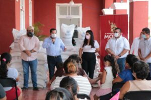 Cada vez son más las familias yucatecas que sienten el respaldo del Gobernador Mauricio Vila Dosal con maíz para consumo