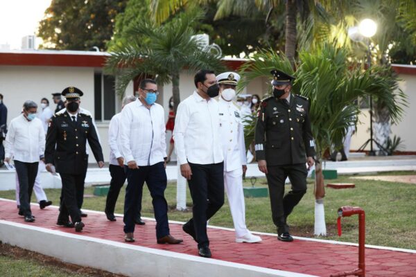Encabeza el Gobernador Mauricio Vila Dosal la ceremonia conmemorativa de los 200 años de la Armada de México