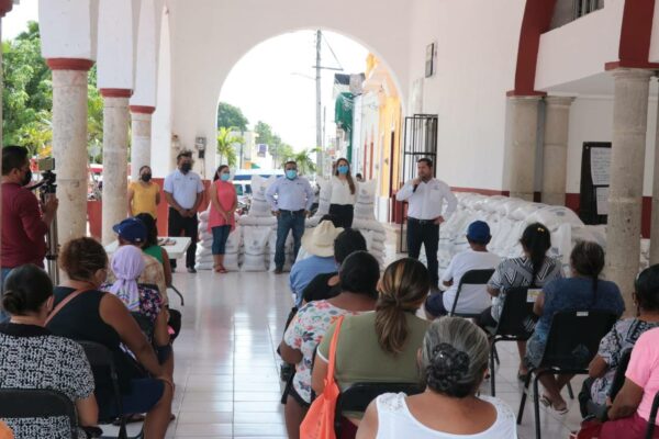 Con maíz para consumo, familias yucatecas siguen recibiendo el apoyo del Gobernador Mauricio Vila Dosal