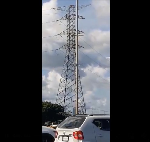 Más de 6 horas duró el intento de salvar a una mujer que se dejó caer de una torre de alta tensión
