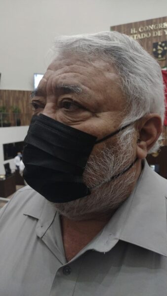 Diputado perredista pidió a los docentes no alarmarse de posibles contagios de Covid-19