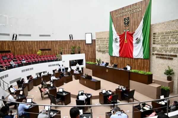 Formalizan la donación de 5 inmuebles al IMSS para el hospital de Ticul