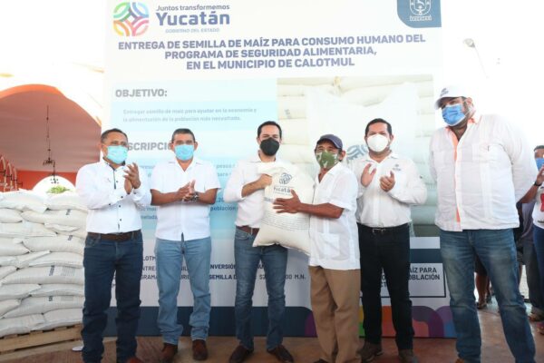 El Gobernador Mauricio Vila Dosal refrenda su compromiso con las familias del oriente del estado, al entregar apoyos que les brindan bienestar