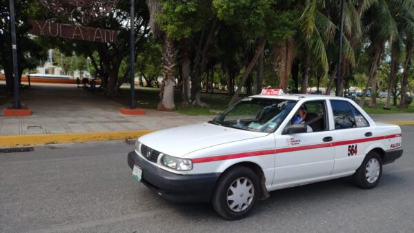 El pésimo servicio de Uber y DiDi se venía venir al no estar regulados: FUTV
