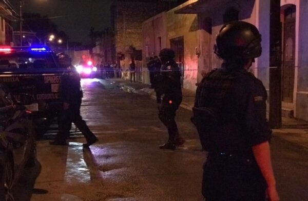 Balean a ciclista en el Centro Histórico