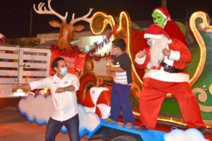 Con navidad en la albarrada, el regidor Alvaro Cetina llevó alegría a las y los niños de Mérida