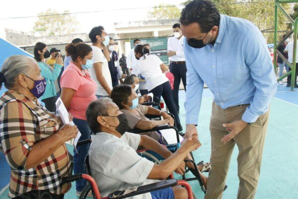 Comienza en Yucatán la aplicación de refuerzo de vacuna contra el Coronavirus en adultos mayores
