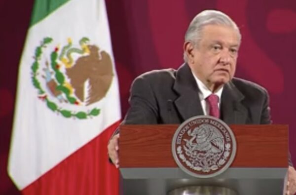 AMLO defiende a López-Gatell