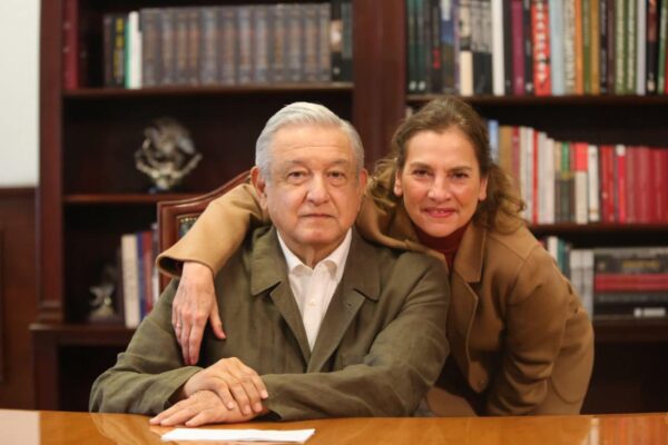 «Hay presidente para un tiempo»: expresó AMLO, quien regresó a Palacio Nacional