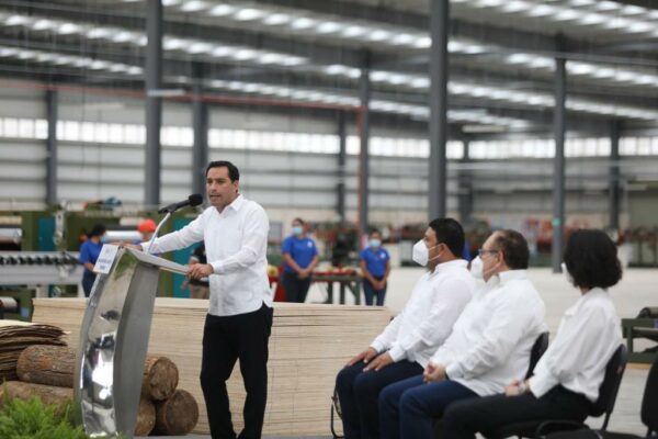 «Es momento de bajarle a las fiestas y convivios»: advirtió el gobernador Mauricio Vila Dosal