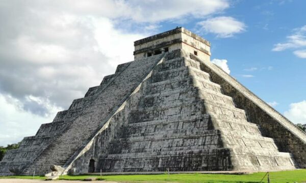 Turistas extranjeros pagarán casi 600 pesos para ingresar a Chichén Itzá