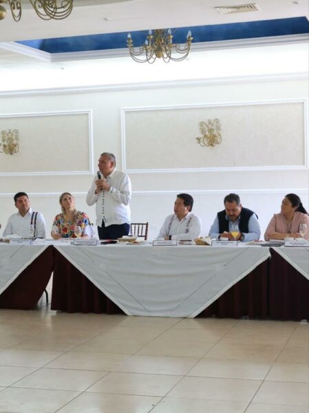 Con motivo de la contrarreforma eléctrica, el secretario de gobernación une a las tribus de Morena