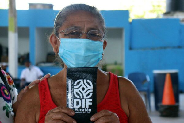 El Gobierno del Estado beneficia a más de 2 mil personas con el programa “Ver bien hace la DIFerencia”