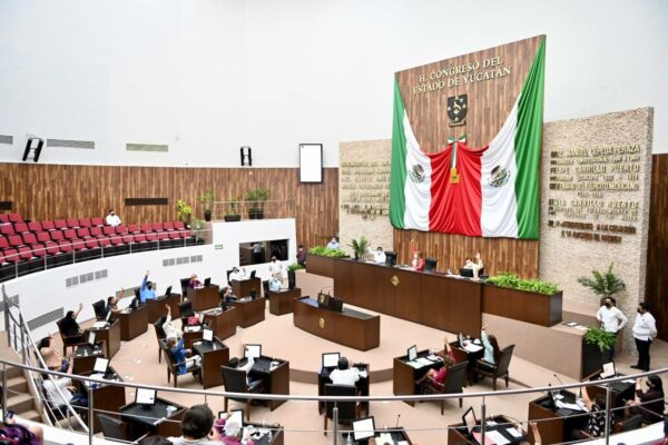 Honran la memoria de Manuel Díaz Rubio, recipiendario de la medalla “Héctor Victoria Aguilar”