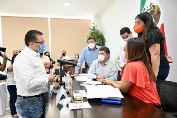 Llamado a la oposición a serenarse: Víctor Hugo Lozano