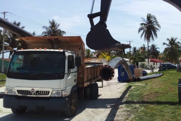Avanzan últimos trabajos de desazolve en los puertos de abrigo de Celestún, Chuburná y El Cuyo