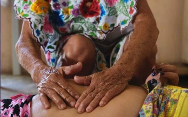 En el “Día Internacional de la Partera”, IMSS Yucatán reconoce su labor y trabaja de forma coordinada con ellas