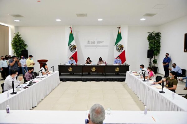 Aprueban en comisión regular el ejercicio de los asesores municipales