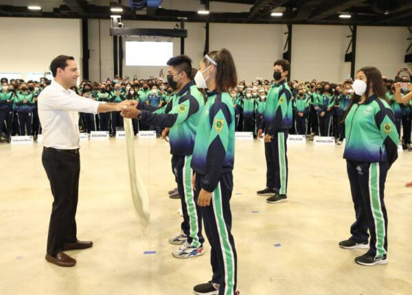 Anuncia el Gobernador Mauricio Vila Dosal inversión de 35 millones de pesos para rehabilitar y remodelar el Centro de Alto Rendimiento Deportivo y el techo del Centro Acuático de la Unidad Deportiva Kukulcán