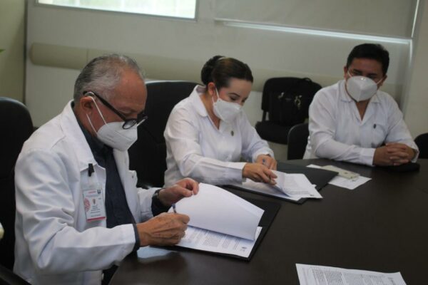 Colaboran el HRAEPY y Facultad de Enfermería de la UADY en la formación de nuevos profesionales