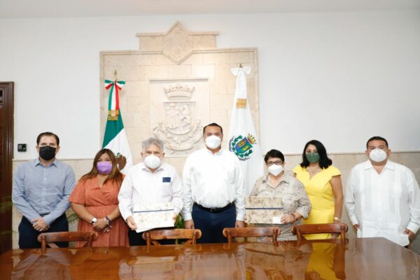 Renán Barrera refrenda su compromiso de proteger a las mujeres del Municipio