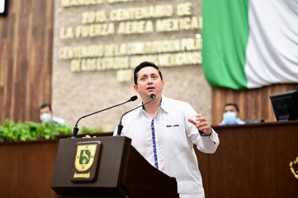 Rafael Echazárreta se autodestapa cómo candidato a la gubernatura