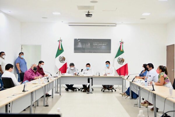 Proponen en comisión la elaboración de una nueva iniciativa de la Ley del ISSTEY