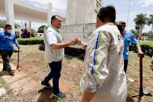 Arranca el embellecimiento de fuentes y glorietas en la ciudad: Renán Barrera
