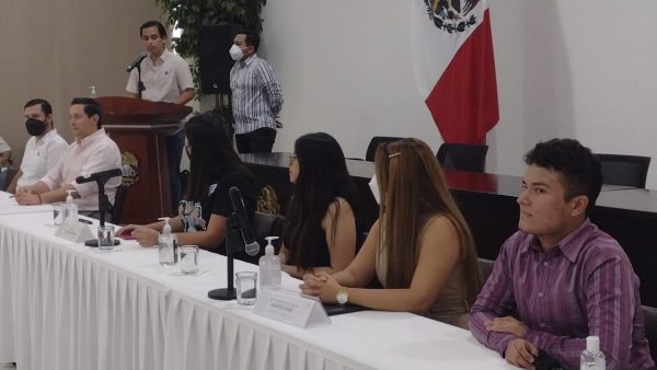 Solicitan a diputados legislar una Ley de Juventudes