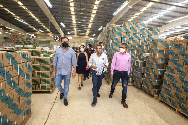 En proceso la distribución de libros de texto y mobiliario escolar para el regreso a clases