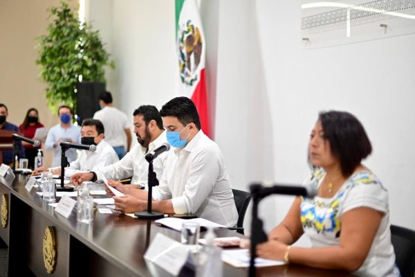 Diputados convocan a reunión de trabajo a los titulares de los órganos de control internos de la CODHEY y del INAIP
