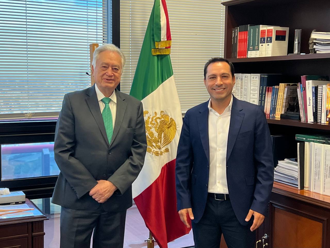 El Gobernador Mauricio Vila Dosal y el titular de la Sedena revisan avances del proyecto de construcción del Gran Parque La Plancha