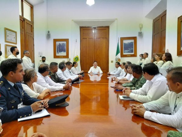 Anuncian a los contingentes ganadores del Desfile Cívico Militar con motivo del 2012 aniversario del inicio de la Independencia de México