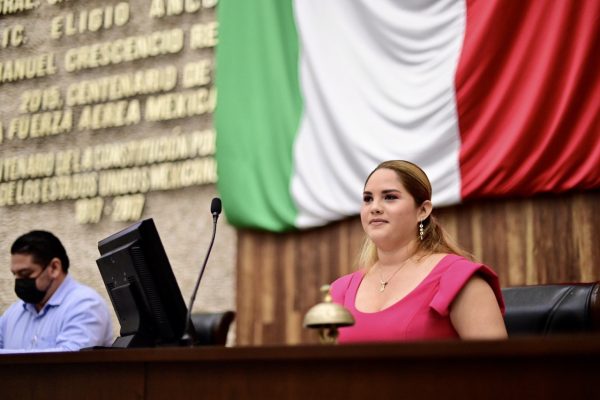 El diputado Macari hace el ridículo por torpeza de la presidenta Pily Santos