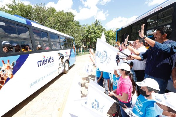 Ciudadanía y visitantes disfrutan del nuevo servicio Circuito Aventura del Ayuntamiento de Mérida
