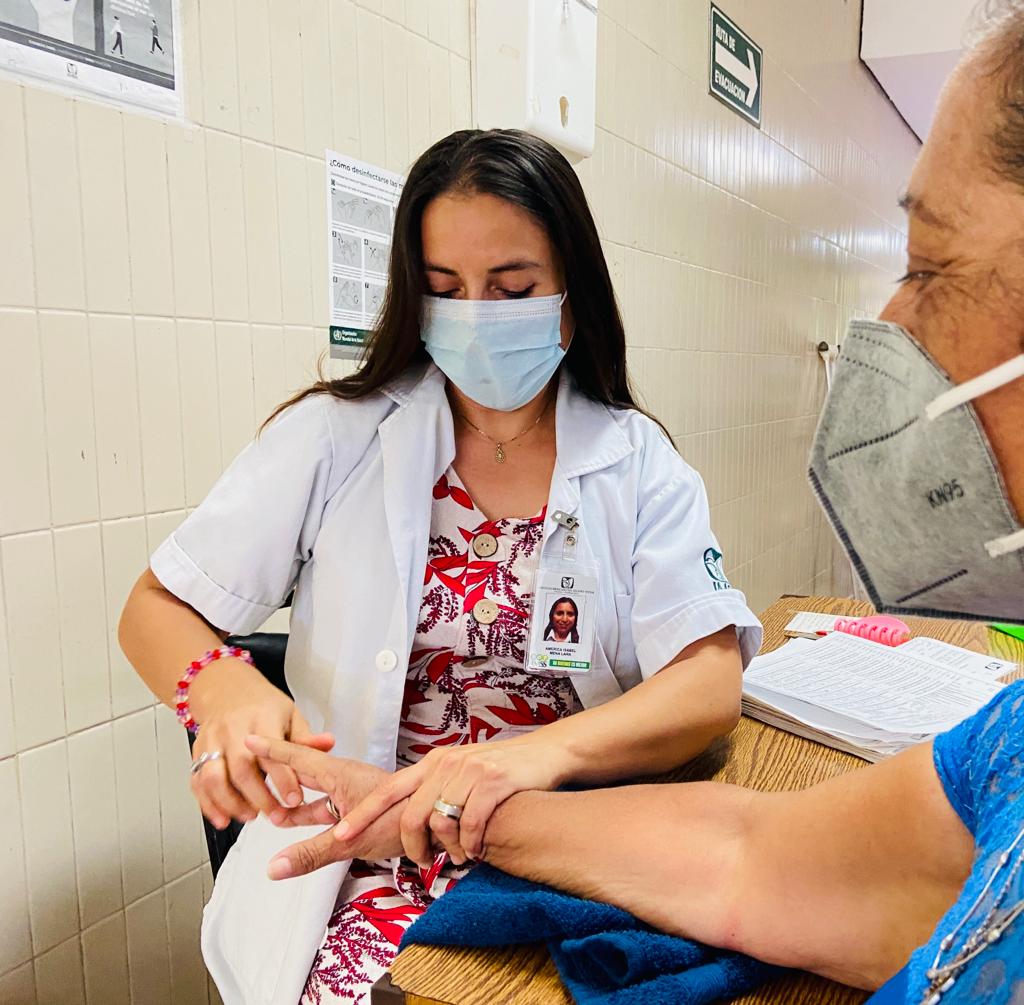 Brinda IMSS Yucatán tratamiento para artritis reumatoide a fin de mejorar calidad de vida de pacientes