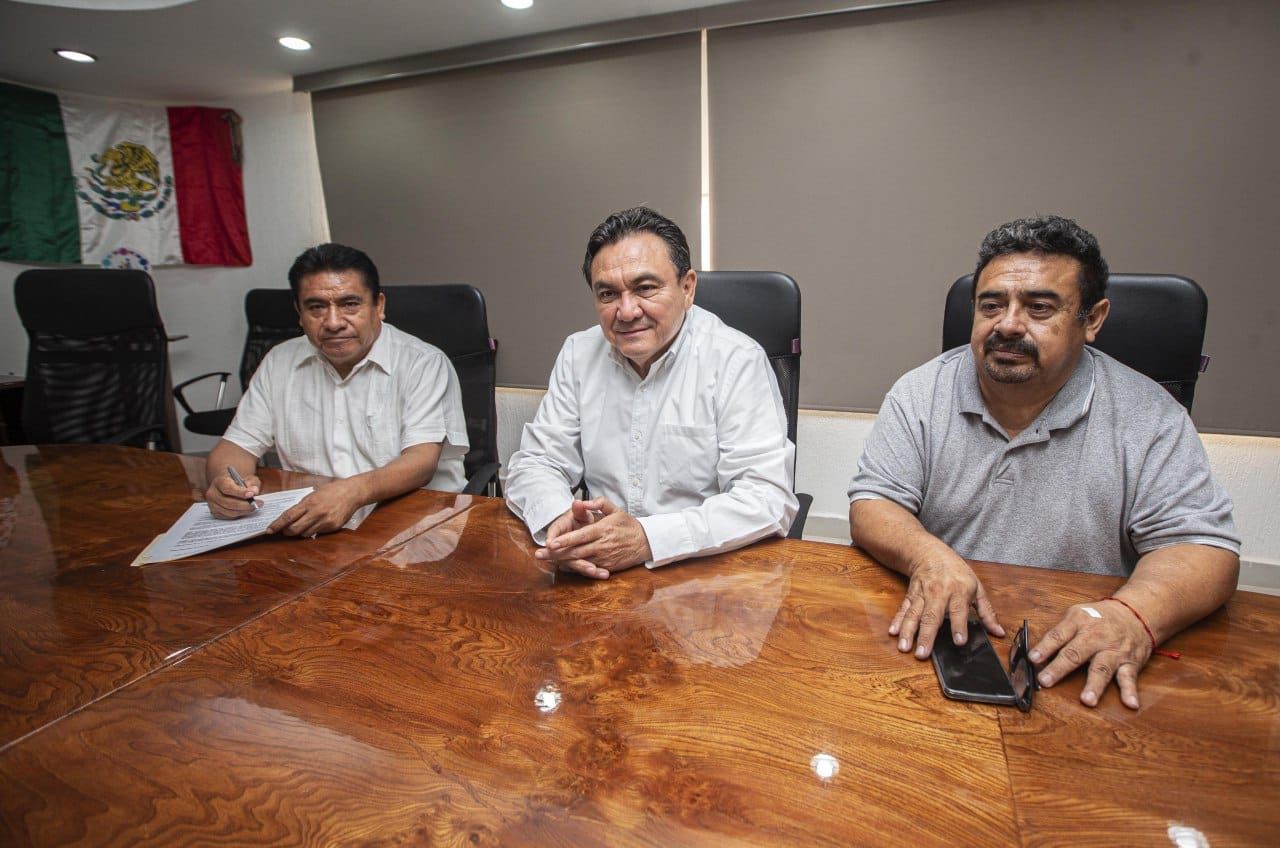 Continúan las gestiones del Gobierno de Estado y sindicatos magisteriales para el aumento salarial, dispuesto por el Gobierno federal, para el personal educativo de Yucatán