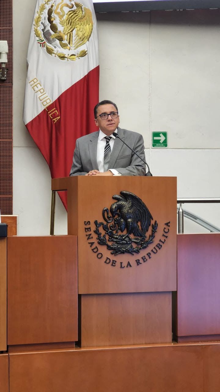 Suma de esfuerzos para promover la cultura cívica y jurídica del país