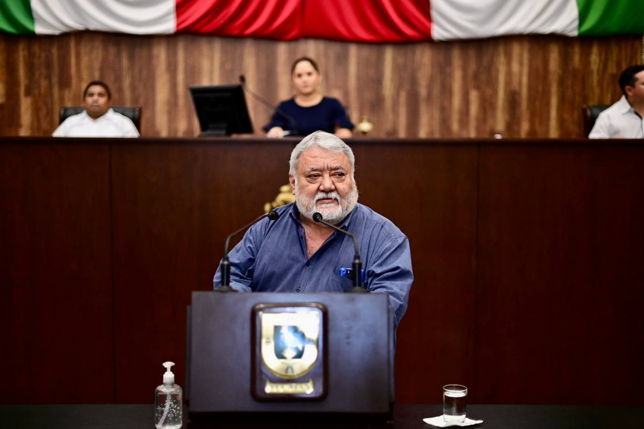 La Uady es antidemocrática, opaca y muy costosa, según Sobrino Sierra