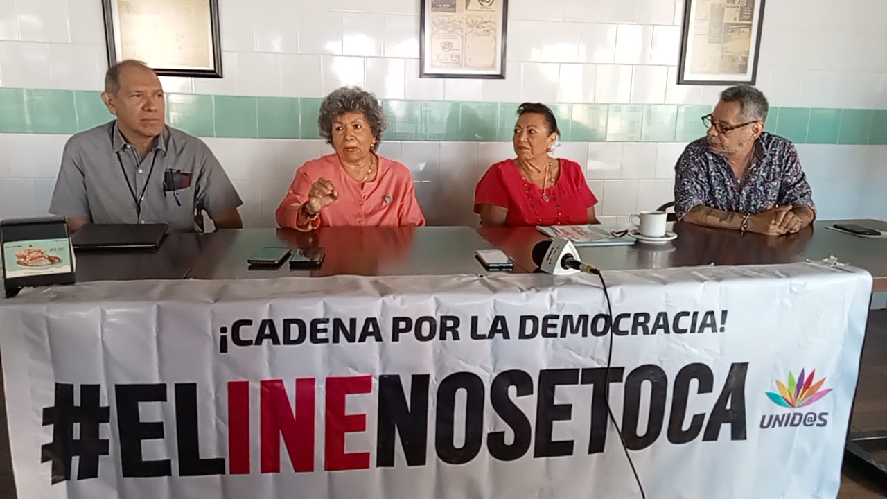 Convocan a los jóvenes a defender la democracia