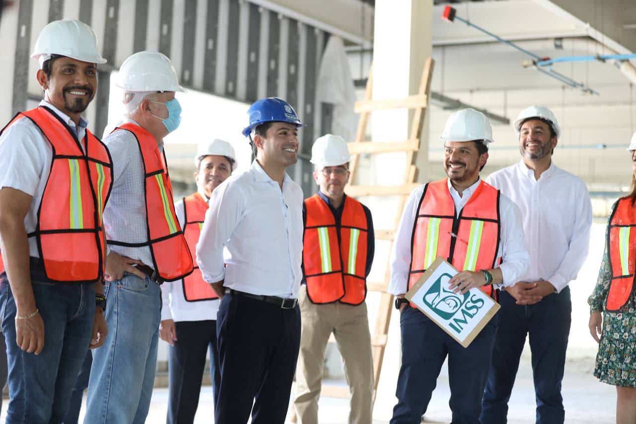 Ponen en marcha el Gobernador Mauricio Vila Dosal y el director del IMSS, Zoé Robledo Aburto, la obra del Hospital General de la zona Ticul