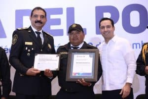 En el Día del Policía, el Gobernador Mauricio Vila reconoció el compromiso y lealtad de policías al servicio del estado