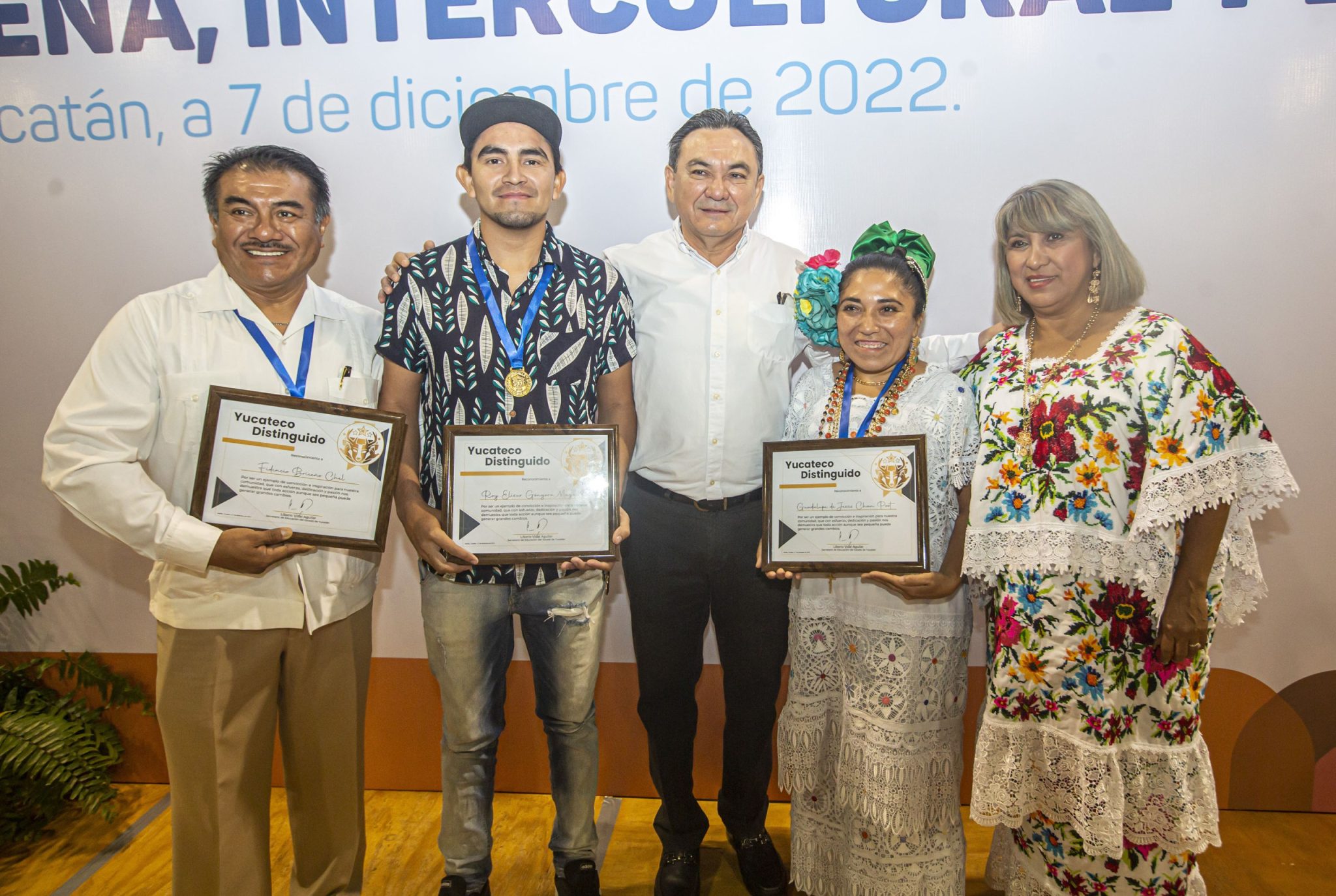 Reconocen aportación a Yucatán de trabajadores de la Educación Indígena