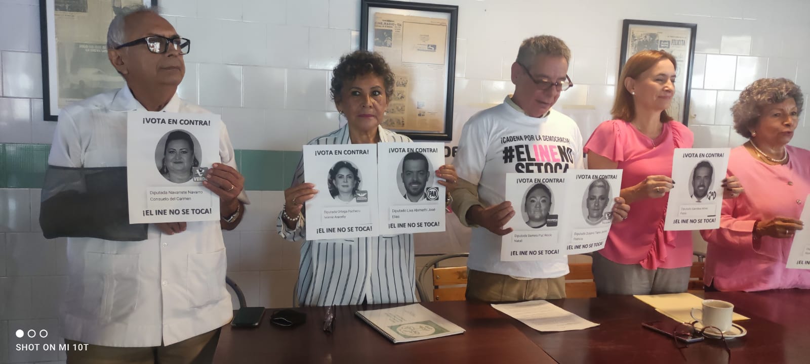 Exhortan a los legisladores yucatecos a defender la democracia y al INE