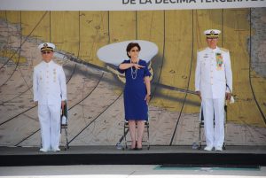 Acude María Fritz Sierra a ceremonia de entrega-recepción del Mando de Armas en la XIII Zona Naval